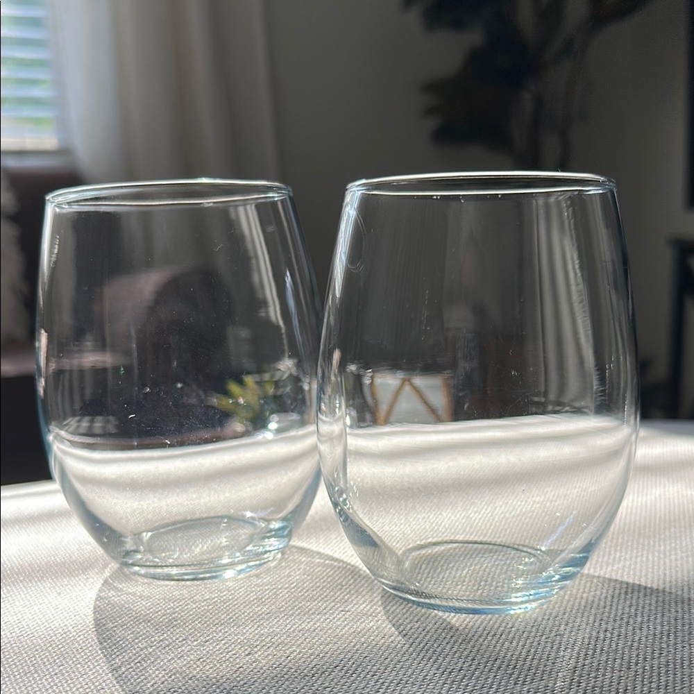 🍷 Set of Two Elegant Stemless Wine Glasses